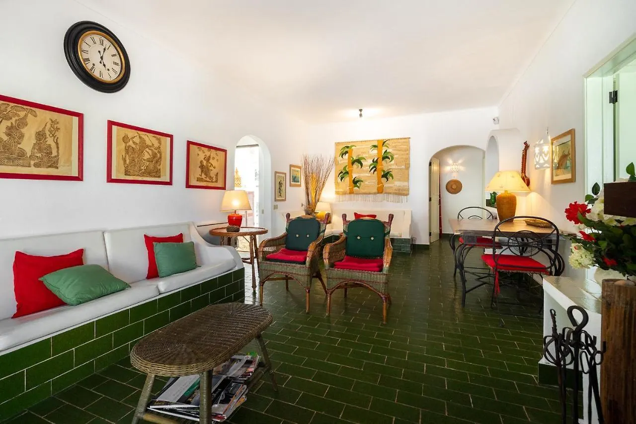 Whome | Balaia 3-Bed Family Holiday Villa Olhos de Agua  Olhos de Agua (Albufeira)