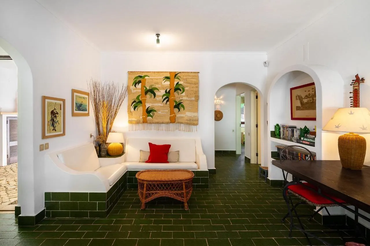 Whome | Balaia 3-Bed Family Holiday Villa Olhos de Agua  Holiday home