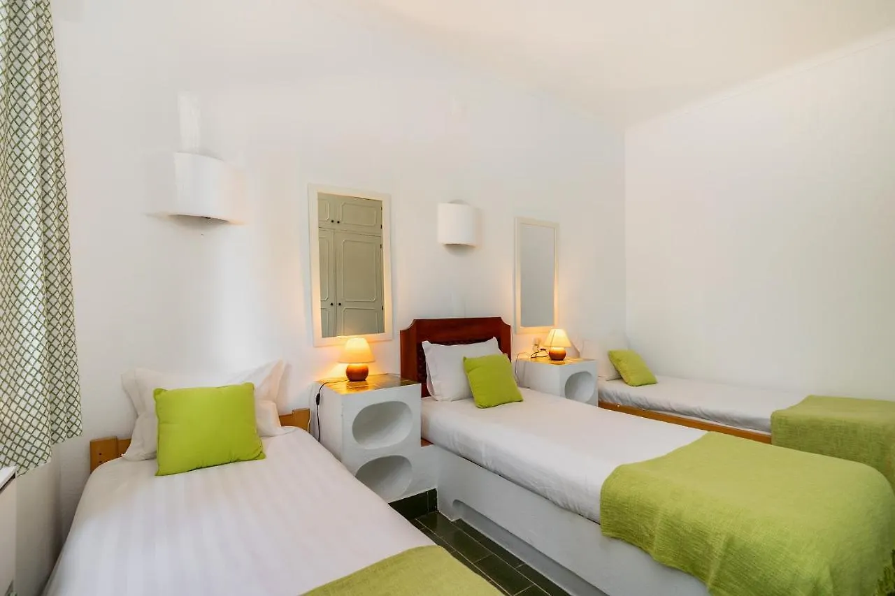 Whome | Balaia 3-Bed Family Holiday Villa Olhos de Agua  Portugalsko